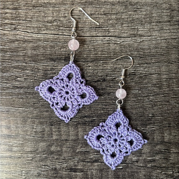 NWOT Lacy Lavender Crochet Earrings - Picture 5 of 6